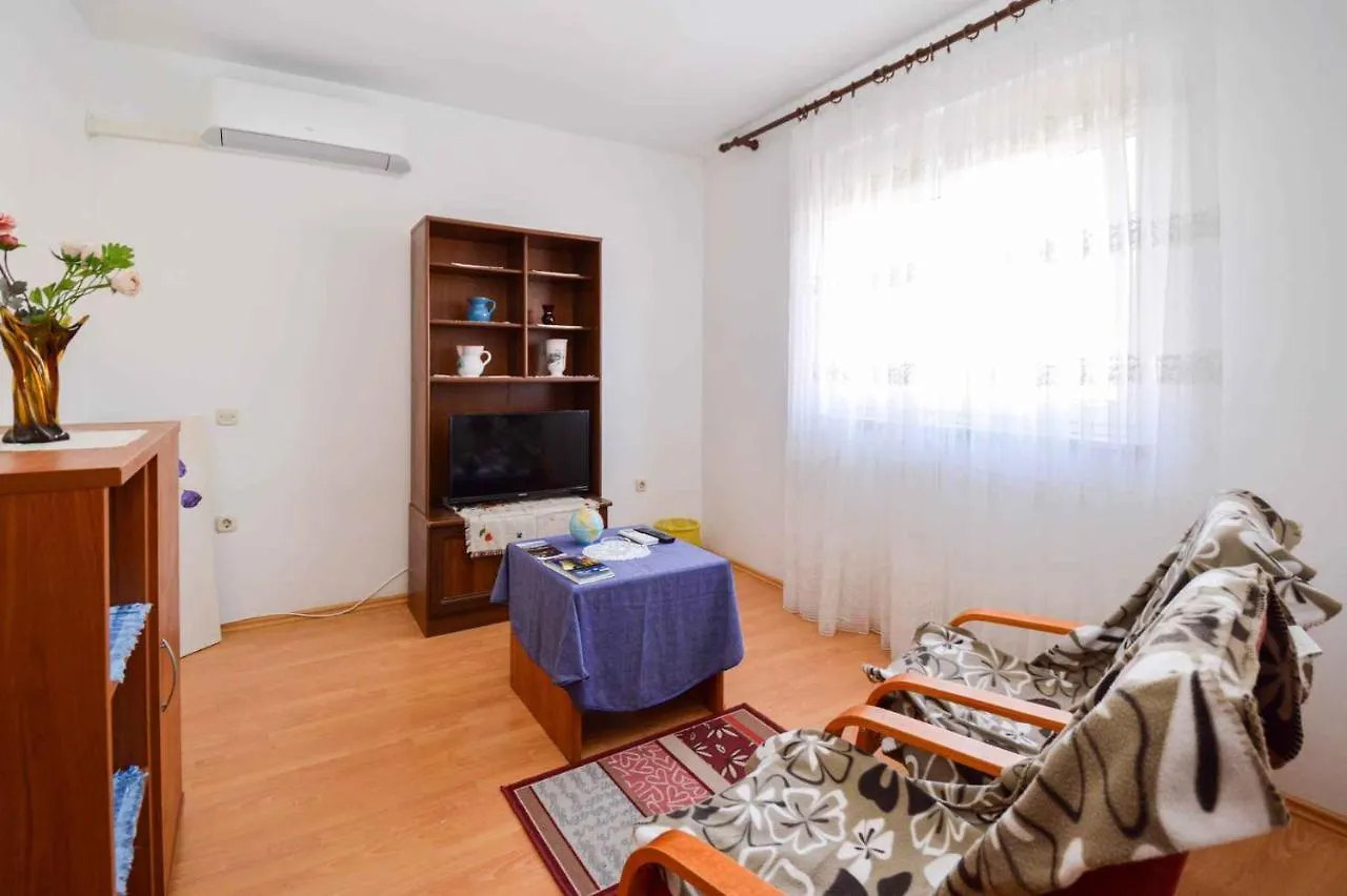 Apartment In Pula - Istrien 43015 Croatia